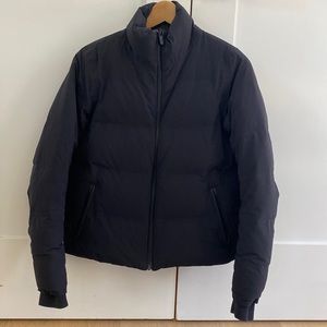 Lululemon cropped black puffer.